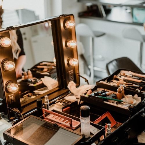 c0c9f3a9 92fa 4a17 a83b 9b65a7e570c9